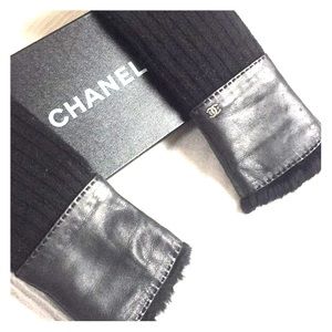 Authentic fingerless Chanel fur gloves